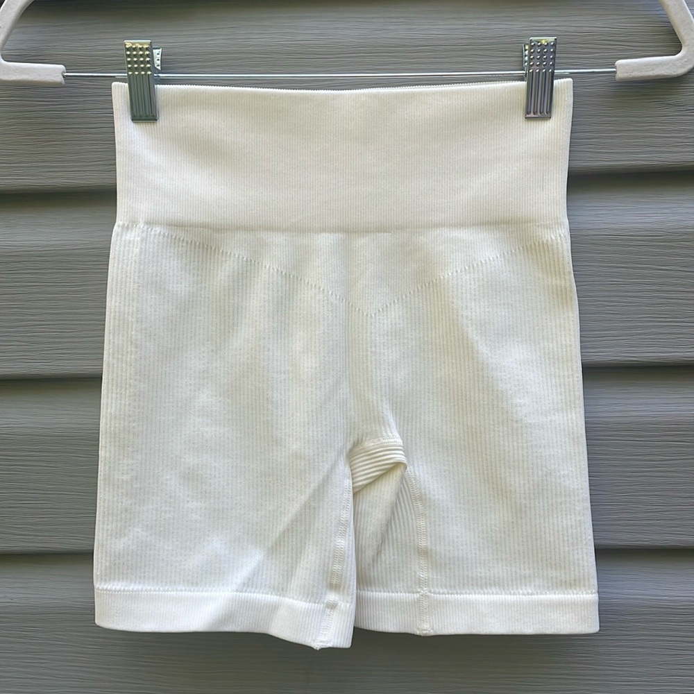 Ivory High-Rise Active Seamless Biker Shorts